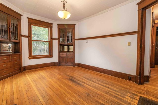 1437 Englewood Avenue, Saint Paul, MN 55104