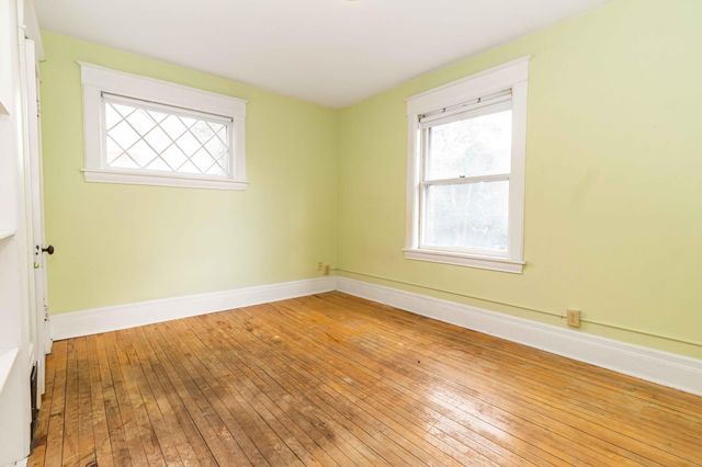 1437 Englewood Avenue, Saint Paul, MN 55104