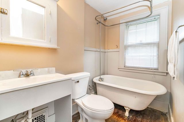 1437 Englewood Avenue, Saint Paul, MN 55104