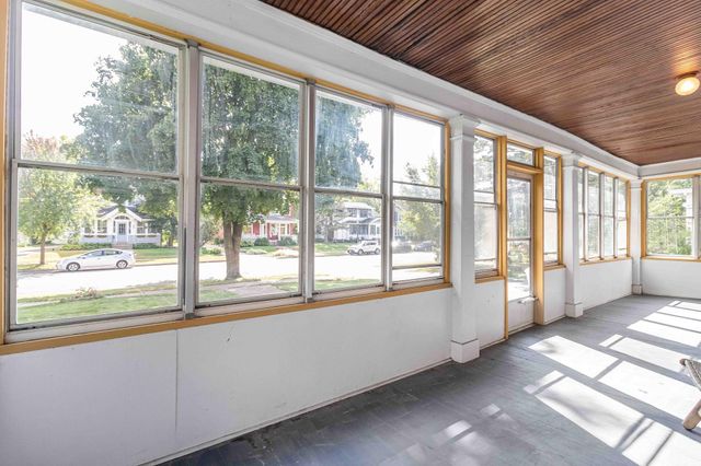 1437 Englewood Avenue, Saint Paul, MN 55104