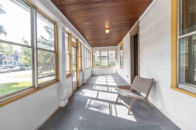 1437 Englewood Avenue, Saint Paul, MN 55104