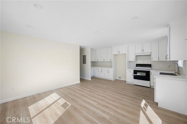 631 W California Avenue A, Glendale, CA 91203