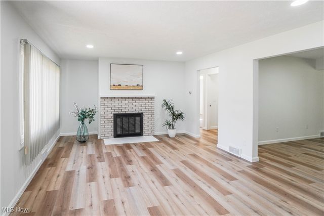 1548 Sunside Drive, Akron, OH 44321