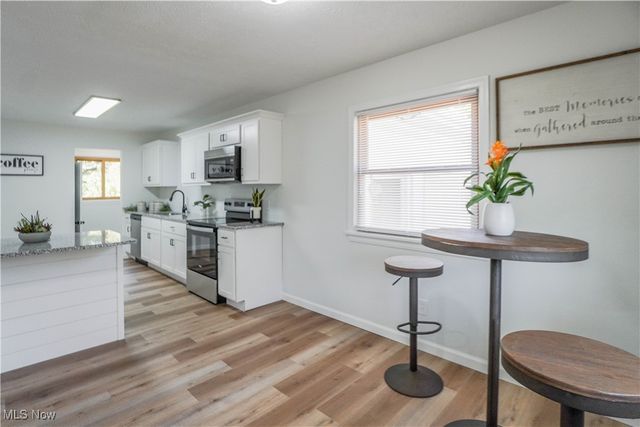 1548 Sunside Drive, Akron, OH 44321