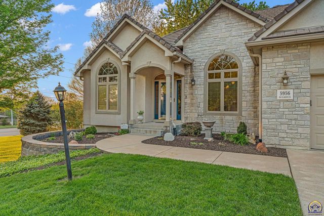 5956 SW Clarion LN, Topeka, KS 66610