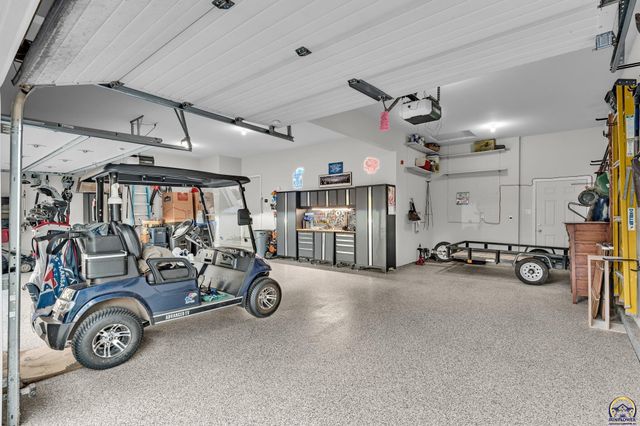 5956 SW Clarion LN, Topeka, KS 66610