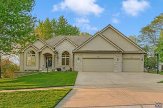 5956 SW Clarion LN, Topeka, KS 66610