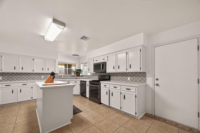 7715 County Road 383, Rosharon, TX 77583