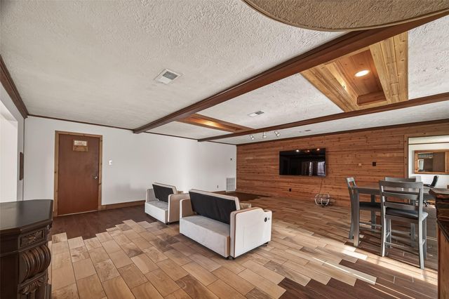 7715 County Road 383, Rosharon, TX 77583