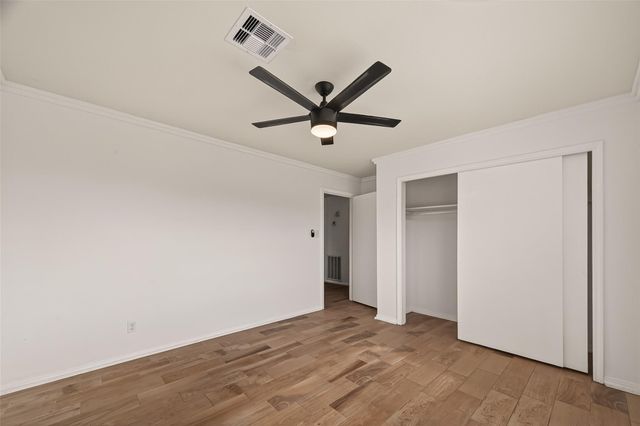 7715 County Road 383, Rosharon, TX 77583