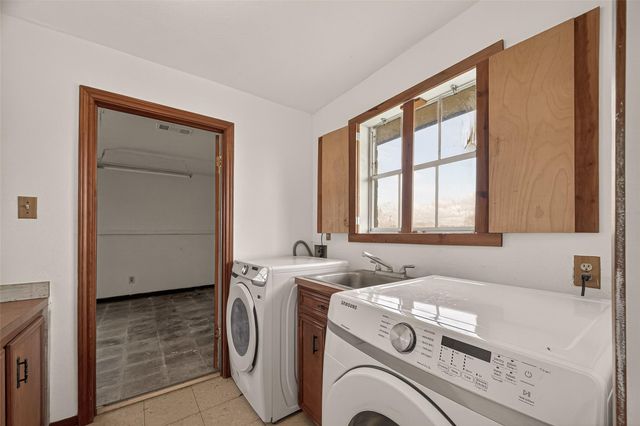 7715 County Road 383, Rosharon, TX 77583