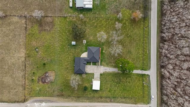 7715 County Road 383, Rosharon, TX 77583