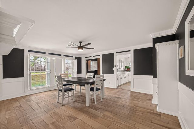 7715 County Road 383, Rosharon, TX 77583