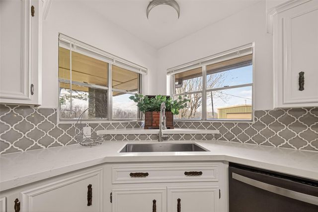 7715 County Road 383, Rosharon, TX 77583