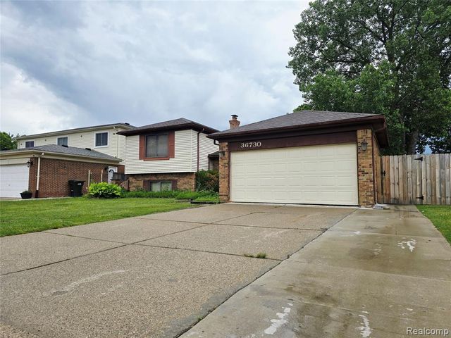 36730 Engleside Drive, Sterling Heights, MI 48310