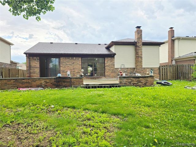 36730 Engleside Drive, Sterling Heights, MI 48310