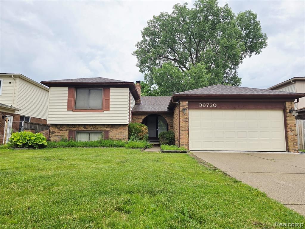 36730 Engleside Drive, Sterling Heights, MI 48310