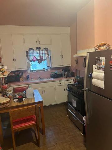 210 W Ave B, San Angelo, TX 76903