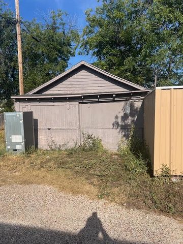 210 W Ave B, San Angelo, TX 76903