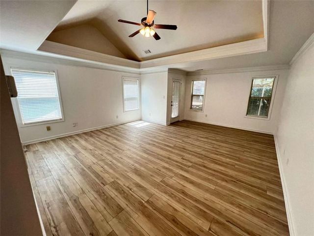 708 York View Drive, Auburn, GA 30011