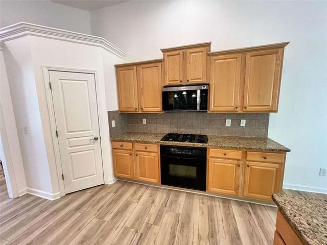 708 York View Drive, Auburn, GA 30011