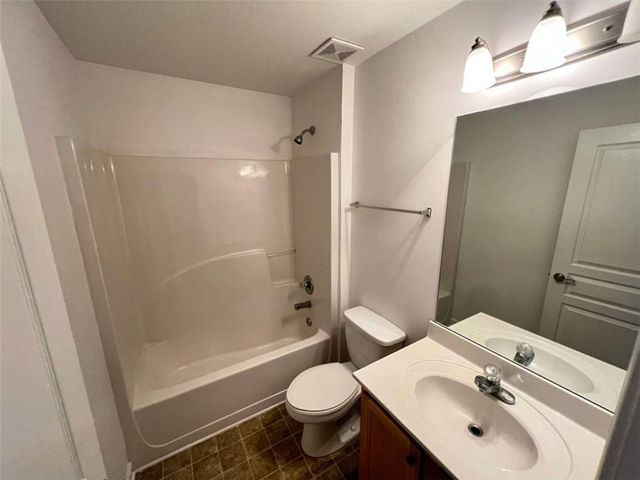 708 York View Drive, Auburn, GA 30011