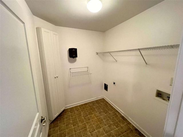 708 York View Drive, Auburn, GA 30011