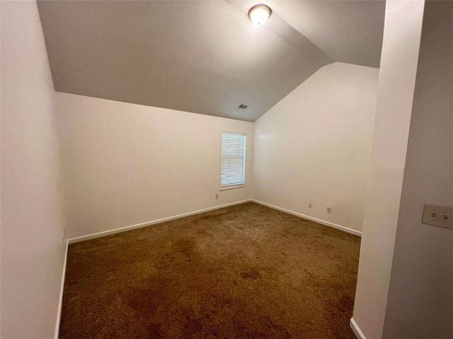 708 York View Drive, Auburn, GA 30011