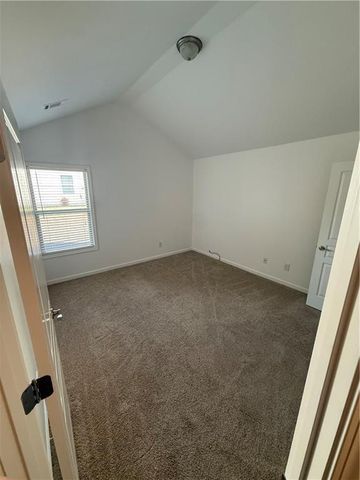 708 York View Drive, Auburn, GA 30011