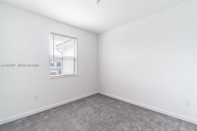 2685 SE 12th St 2685, Homestead, FL 33035