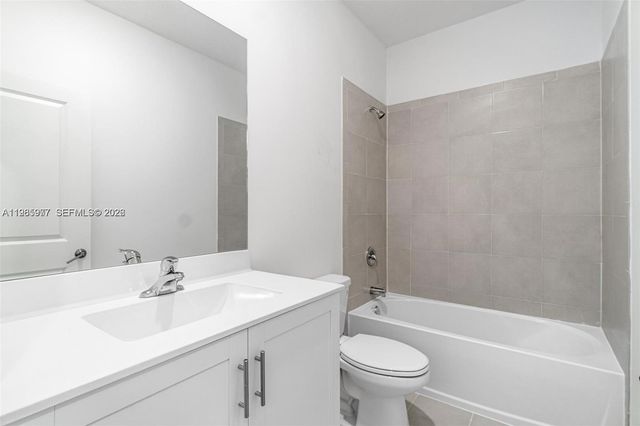 2685 SE 12th St 2685, Homestead, FL 33035