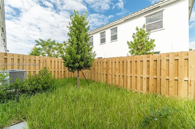 2685 SE 12th St 2685, Homestead, FL 33035