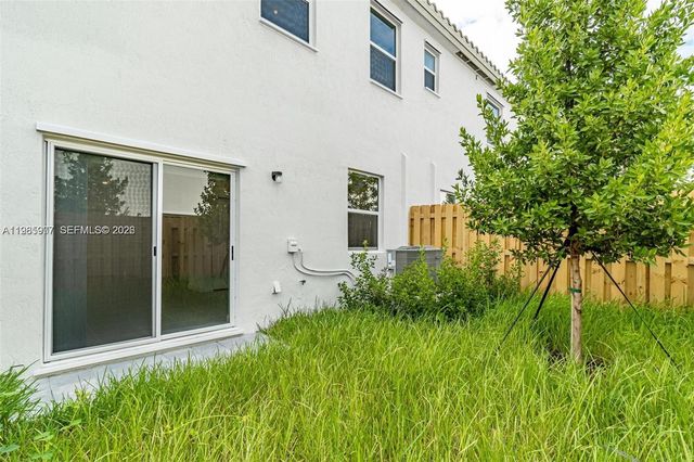 2685 SE 12th St 2685, Homestead, FL 33035