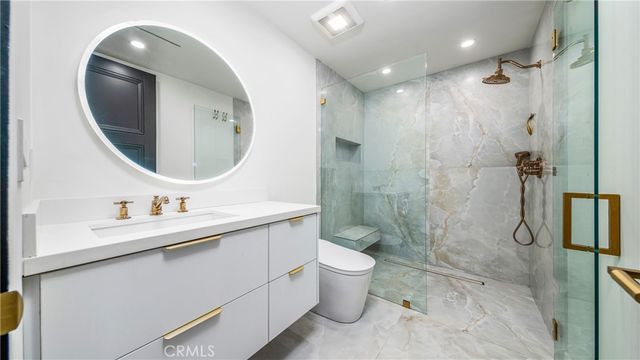 1001 Via Alta, Burbank, CA 91501