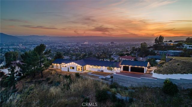 1001 Via Alta, Burbank, CA 91501