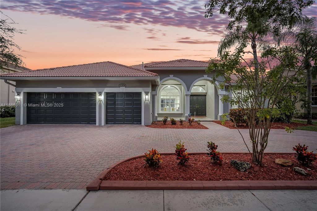 12814 NW 20th St, Pembroke Pines, FL 33028