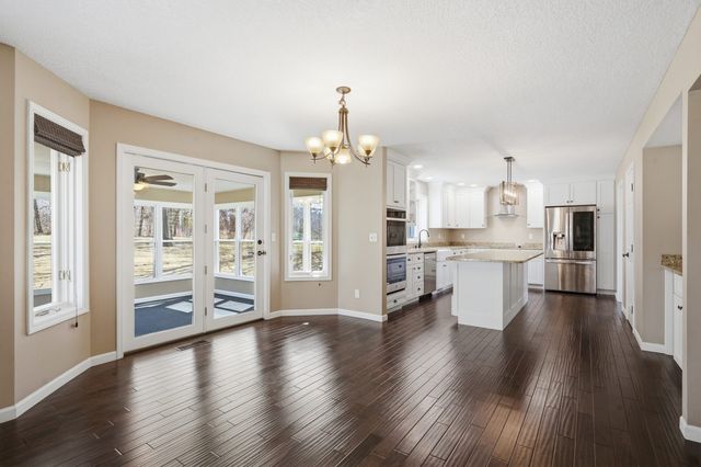 25 Timber Ridge Drive, Coal Valley, IL 61240