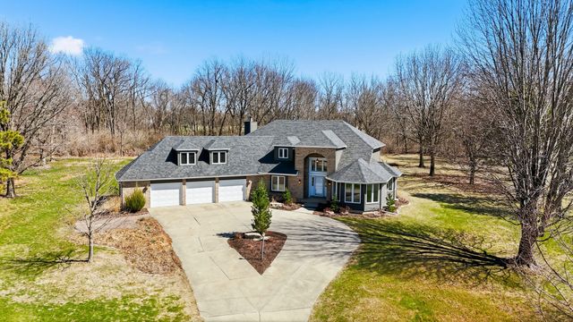 25 Timber Ridge Drive, Coal Valley, IL 61240