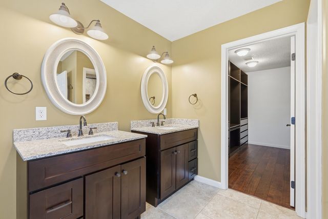 25 Timber Ridge Drive, Coal Valley, IL 61240