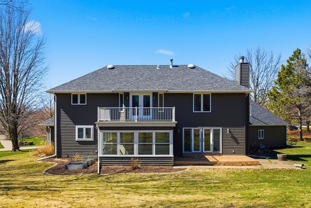 25 Timber Ridge Drive, Coal Valley, IL 61240