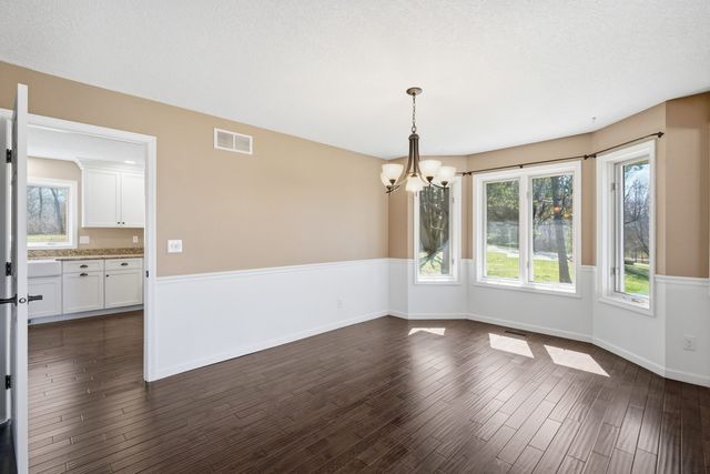 25 Timber Ridge Drive, Coal Valley, IL 61240