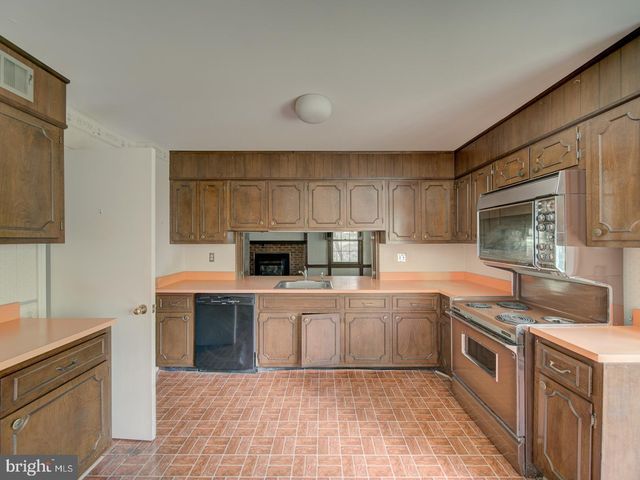 15313 BASSWOOD CT, Rockville, MD 20853