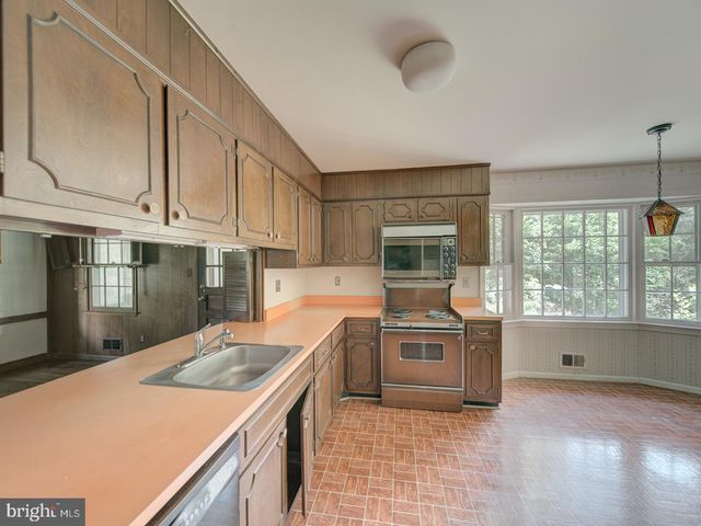 15313 BASSWOOD CT, Rockville, MD 20853
