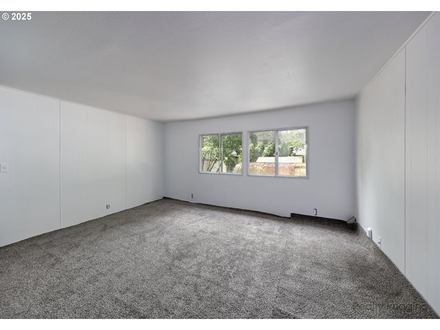 36451 S SAWTELL Rd 10, Molalla, OR 97038