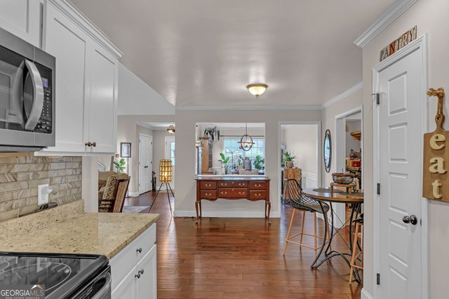 172 Village Pass, Statham, GA 30666