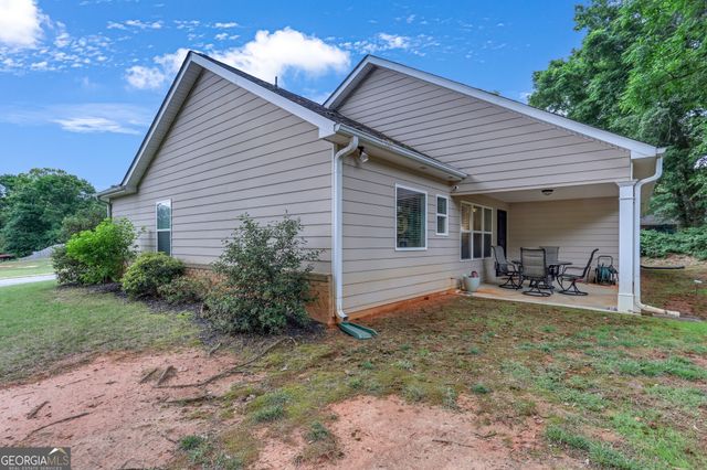 172 Village Pass, Statham, GA 30666