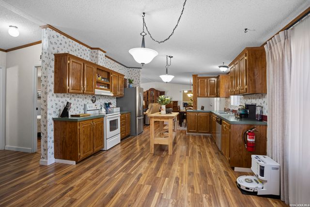 170 Savannah Grove, Von Ormy, TX 78073