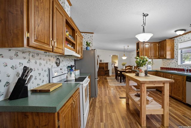 170 Savannah Grove, Von Ormy, TX 78073