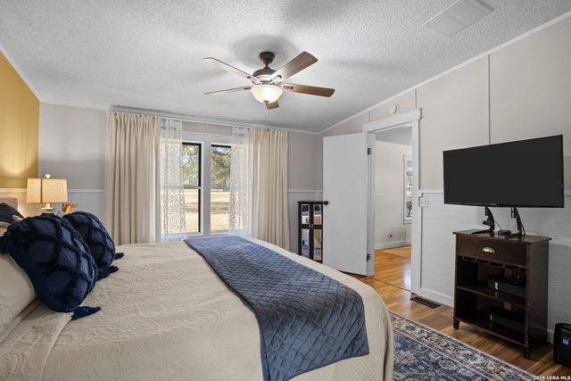 170 Savannah Grove, Von Ormy, TX 78073