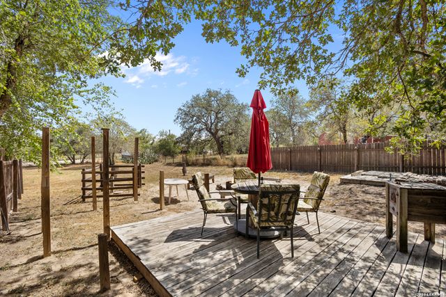 170 Savannah Grove, Von Ormy, TX 78073